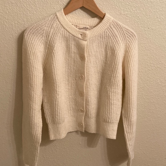 Universal Thread Cardigan Cream Sweater - Picture 2 of 4
